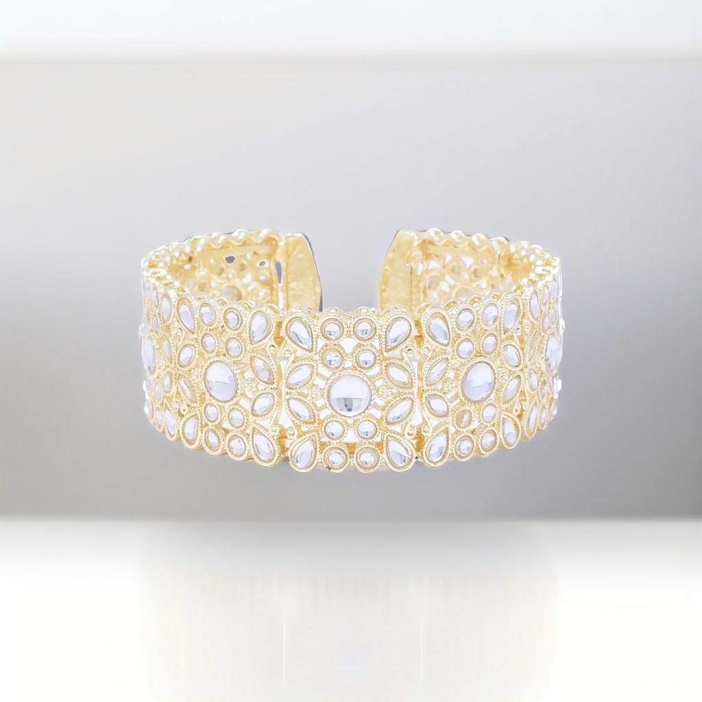 Elegant Gold-Tone Openwork Bracelet with Pearlescent Accents