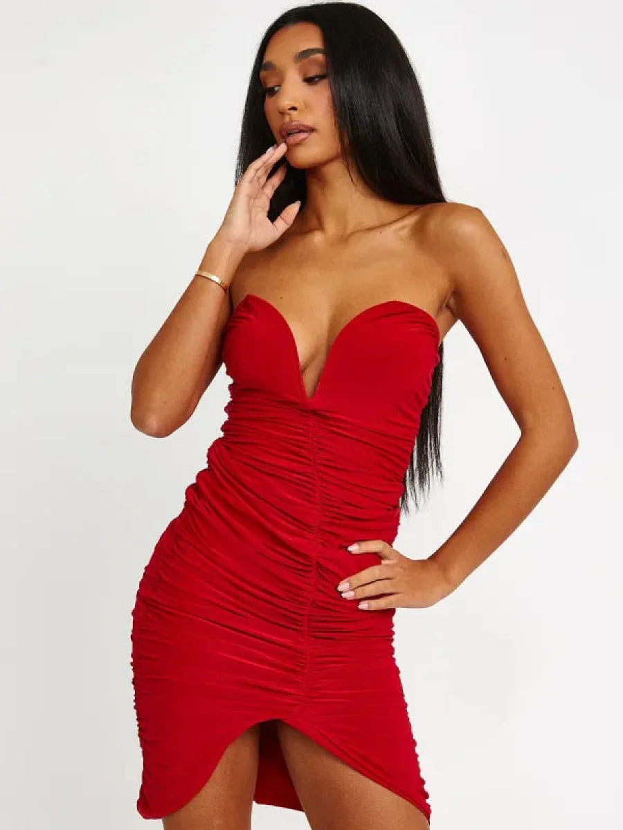 v bar bodycon dress PrettyLittleThing Women's Plus Textu V Bar Bodycon Dress in Red