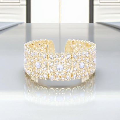 Elegant Gold-Tone Openwork Bracelet with Pearlescent Accents