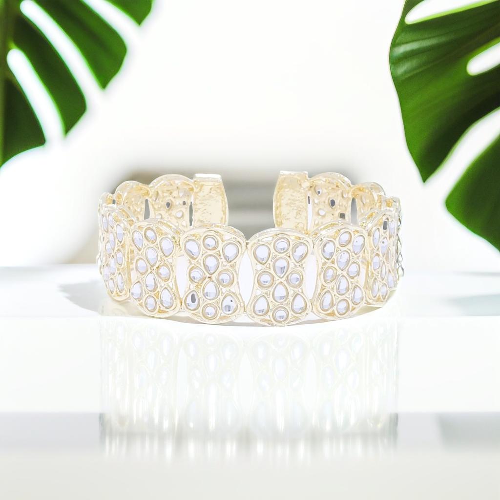 Elegant Gold-Tone Openwork Bracelet with Pearlescent Accents