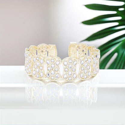 Elegant Gold-Tone Openwork Bracelet with Pearlescent Accents